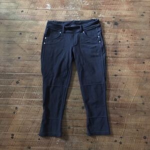 Athleta workout cropped pants with pockets